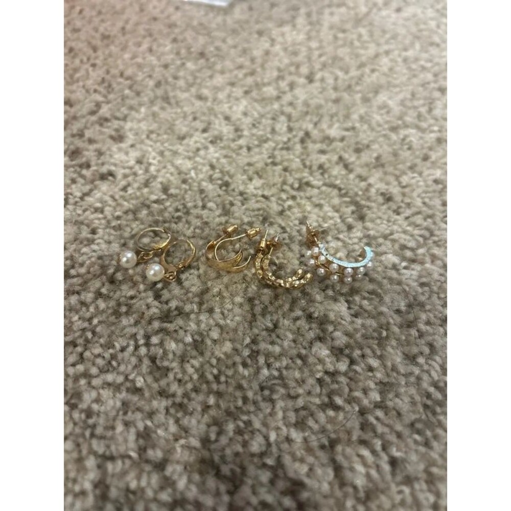 Earring set - Picture 1 of 1
